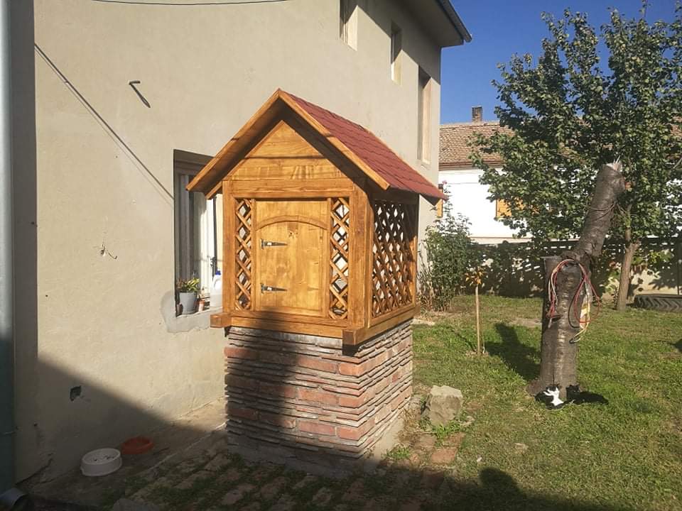 Украси за двориште